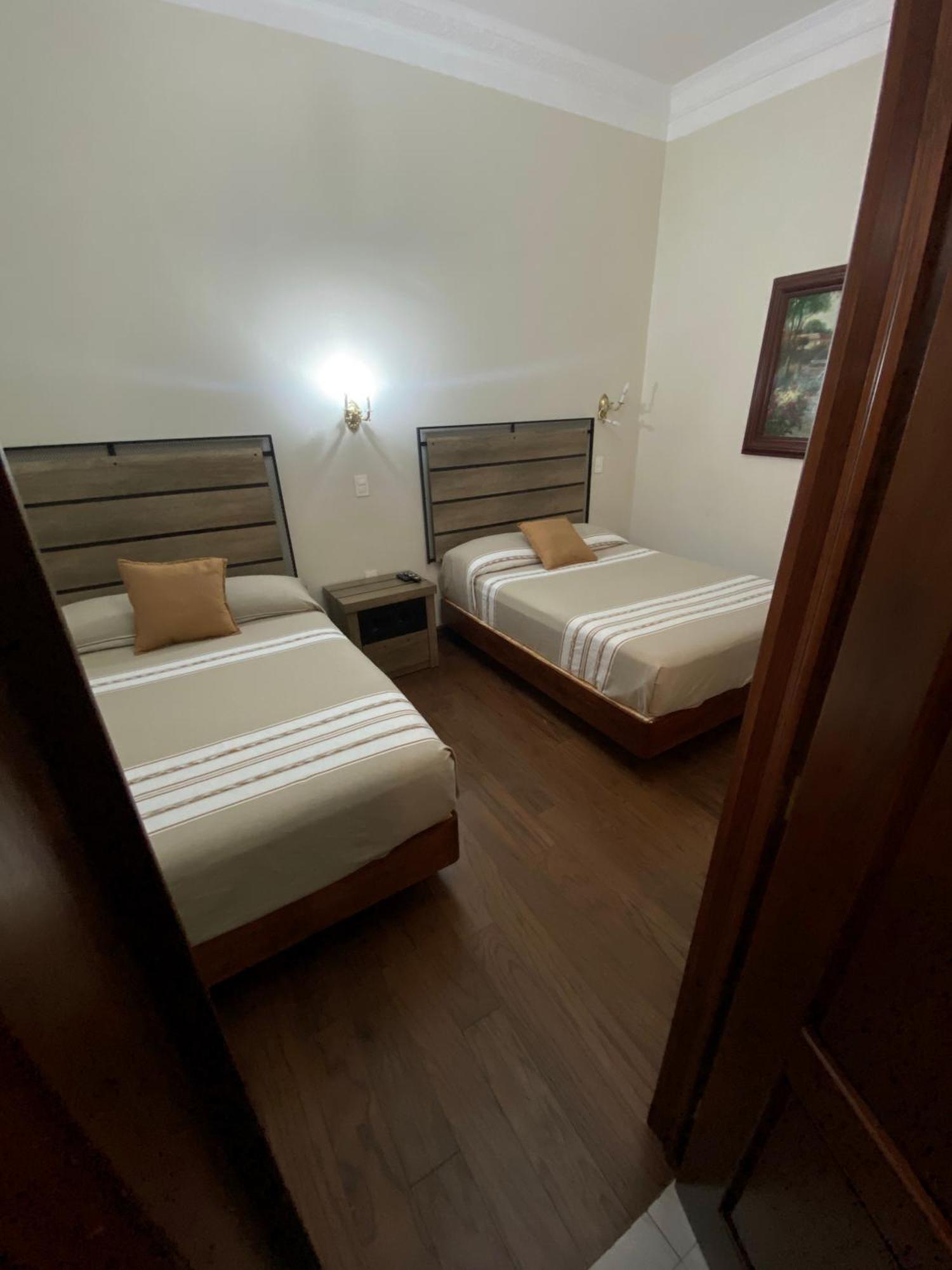 Hotel Cantera Real, Morelia Exterior photo